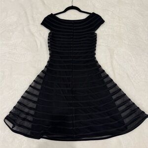 Aqua Elegant Black Boat Neck Dress